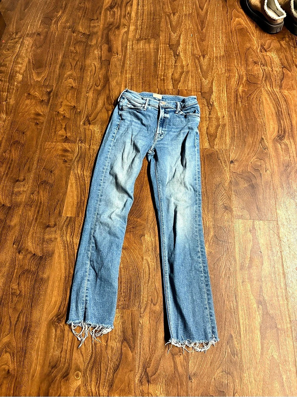 MOTHER The Mid Rise Dazzler Ankle Fray Jeans - Size 26
